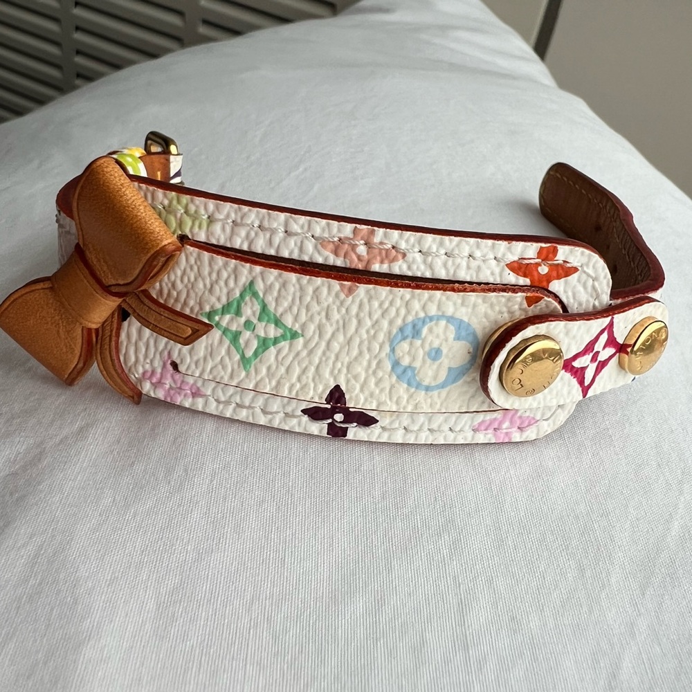 Louis Vuitton
Takashi Murakami Monogram Embellished Bracelet - Picture 1 of 8